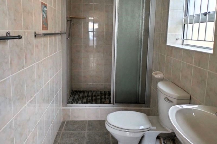 To Let 3 Bedroom Property for Rent in Dana Bay Western Cape